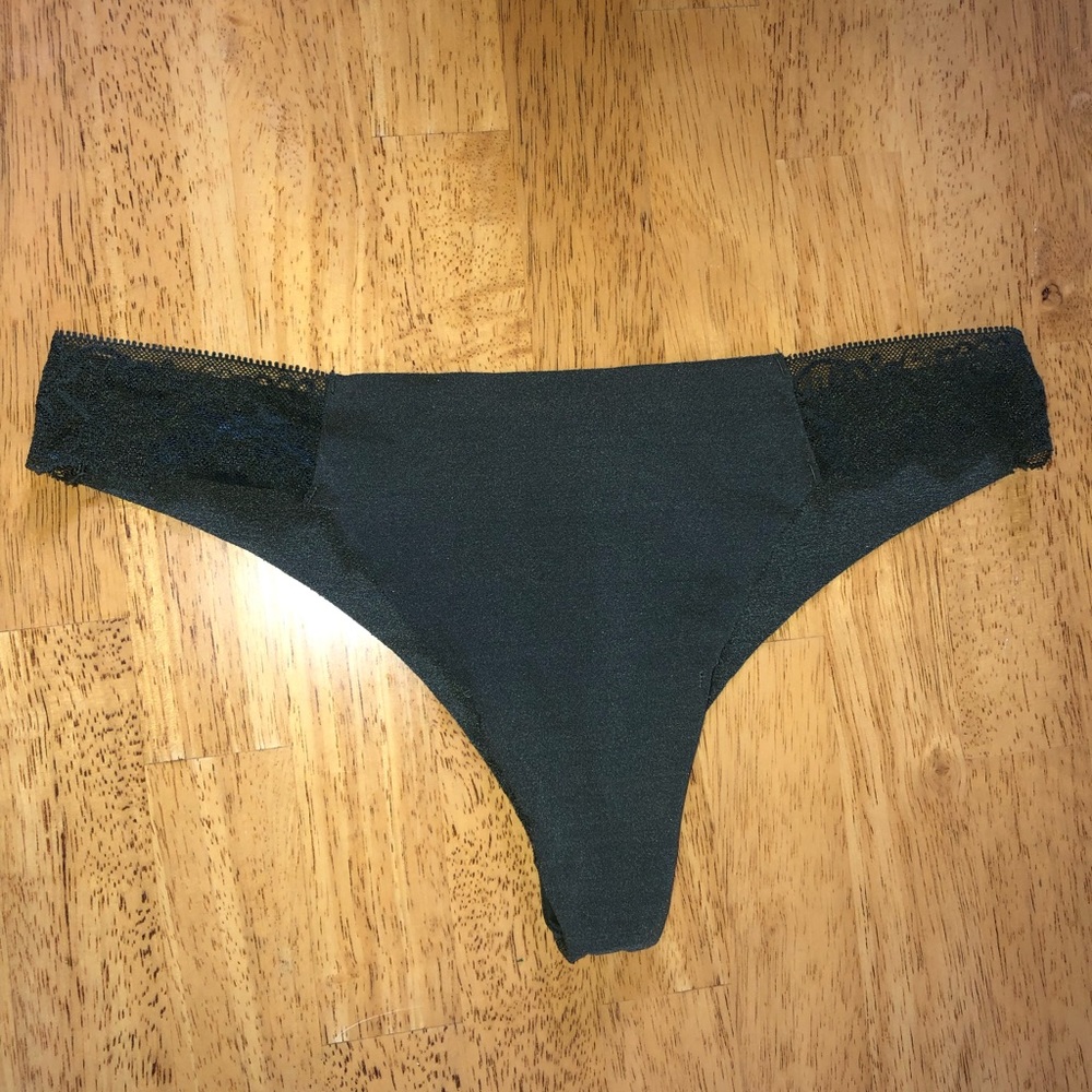 Victoria’s Secret no show thong panty. Never worn